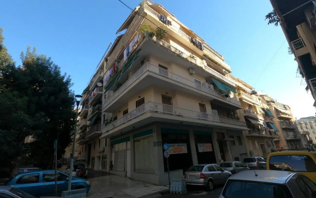 Park view apartment near Panormou