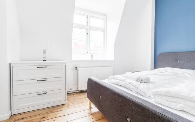 101sqm apt Heart of Copenhagen 100m to the Metro