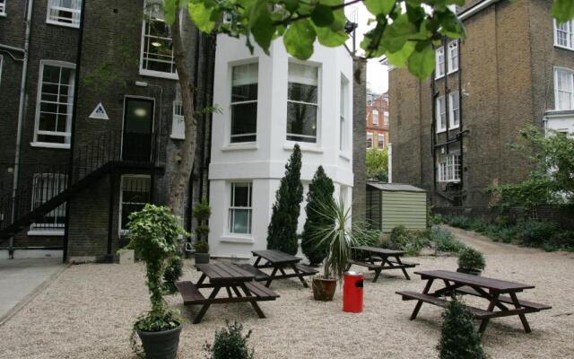 YHA London Earl's Court - Hostel