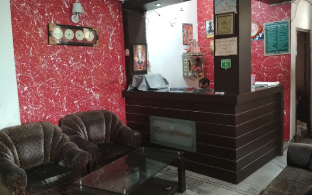 Hotel Ambika Palace
