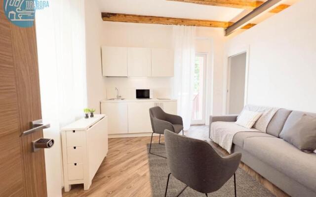 Basovizza 3 Chanel Tirabora Short Rent