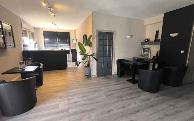 Adonis Lyon Est Hôtel Artys