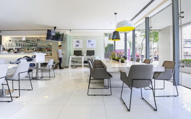 Ambience Hotel Taipei