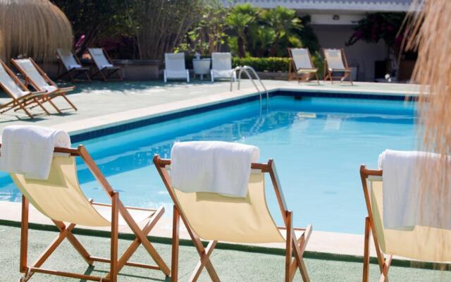 Hotel Baluma Porto Petro