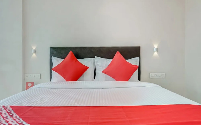 OYO 24792 Hotel Heramb