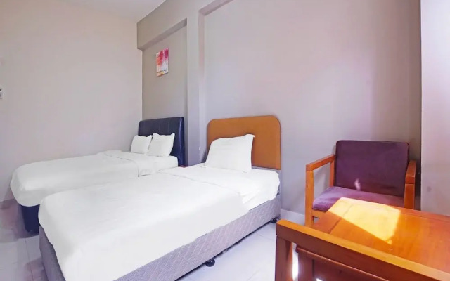 Hotel Night Queen salak Tinggi