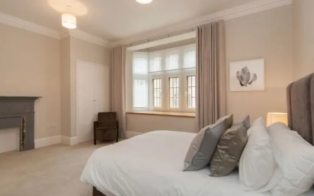 LVE- Oxford Street Apartments