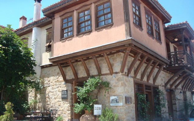 Oikia Alexandrou Traditional Inn