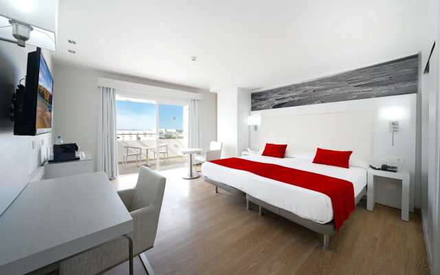 Aequora Lanzarote Suites