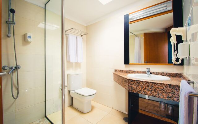 HL Miraflor Suites Hotel