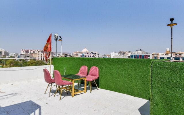 Fabhotel Deep Palace