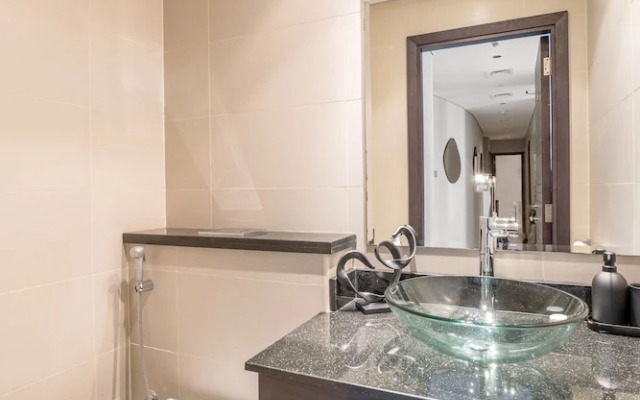 Iconic Marina Stay Cayan Tower 2BR