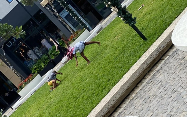 Umhlanga Arch 10th Floor- Sea Views!