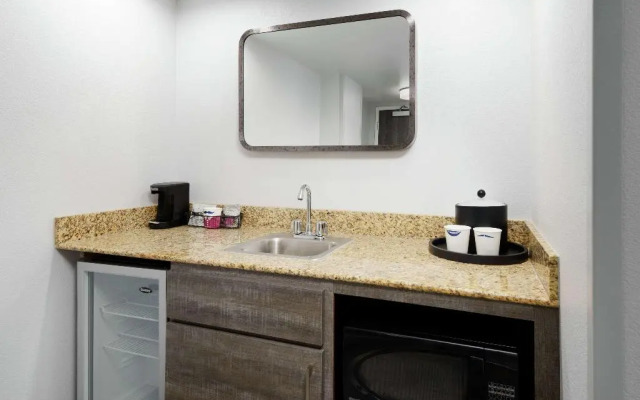 Hampton Inn and Suites Tampa/Ybor City