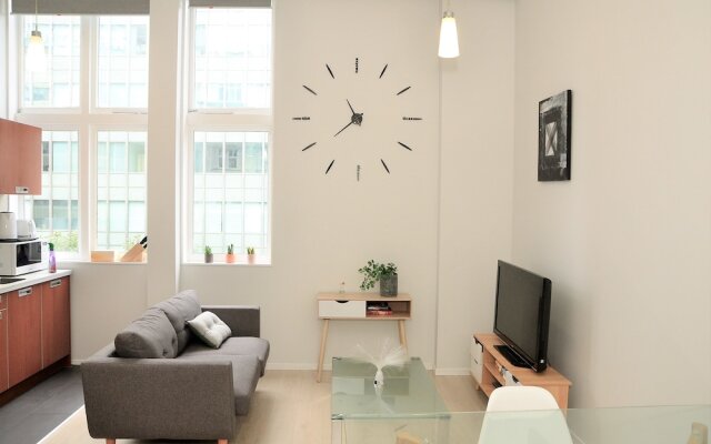 Lively And Stunning Auckland Central Apartment