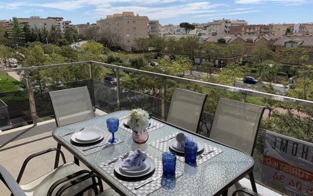 T&H Romana Salou Family Apartment