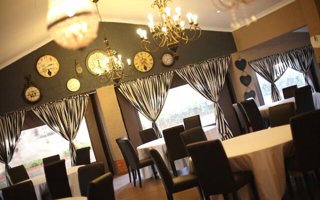 Elegant Manor Guest House