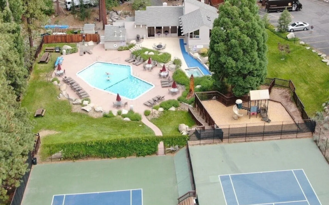 Chimney Rock Condo 3 Bedroom Condo by RedAwning