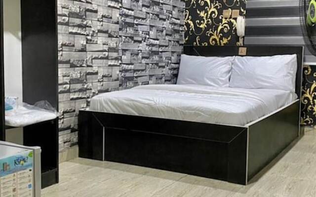 Chukzie Suites & Apartments