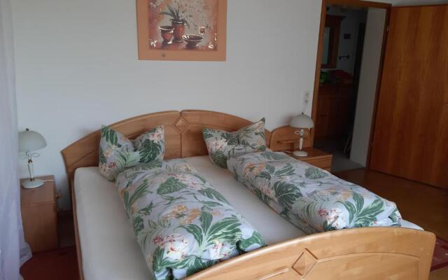 Schöne 80qm Ferienwohnung in ruhiger Lage