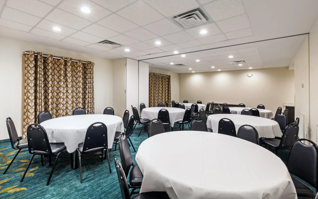 Candlewood Suites Houston North I45 by IHG