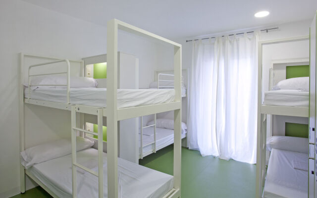 Sant Jordi Hostels Gracia