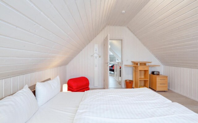 Stunning Home in Zerpenschleuse With 2 Bedrooms and Wifi