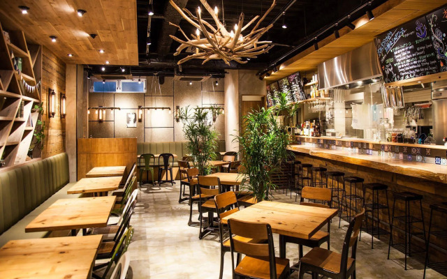 Ark Hostel & Cafe Dining