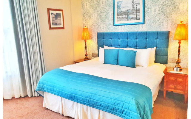 Ashburn Hotel