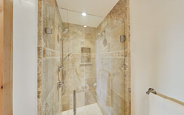 400fairg 3 Bedroom Condo