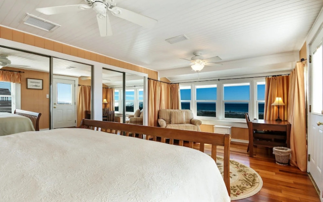 Rustic Ocean Front Cottage by RedAwning