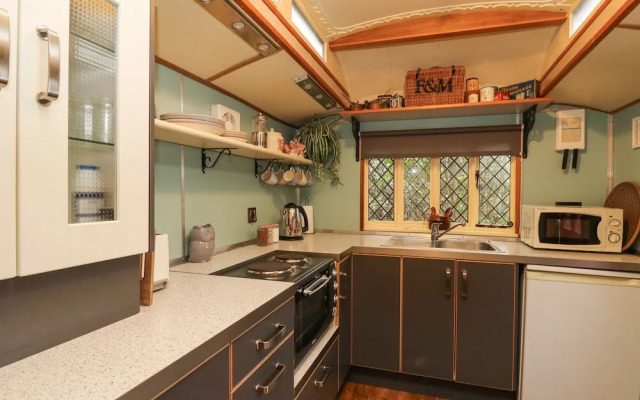 Dolly the Circus Wagon