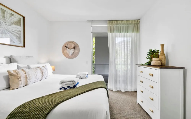 Coastal Harbour Lights -pool Gym Prime Location – Guest Rooms – Cairns
