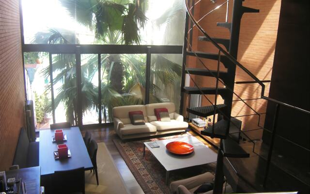 Casa con piscina y BBQ en centro ciudad