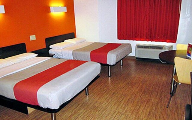 Motel 6 Plano, TX - West - Frisco