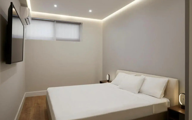 Central & Comfy apartment 2mins walking from metro