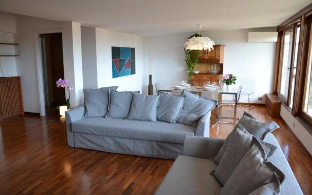 Penthouse Cardello Colosseum