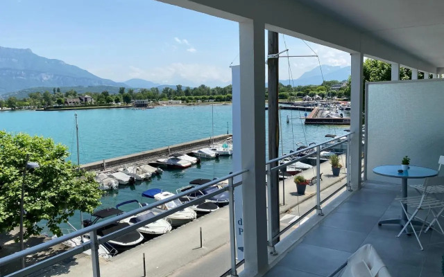 Vue sublime sur le lac du Bourget