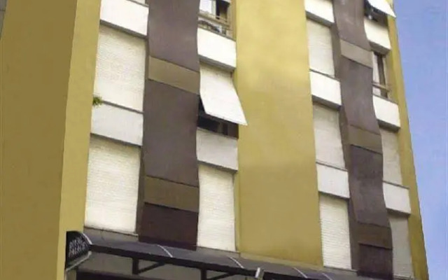 Royal Palace Hotel