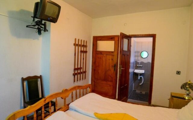 Topuzovi Guest House
