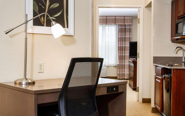 Country Inn & Suites by Radisson, Milwaukee West (Brookfield), WI