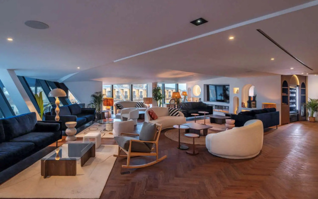 DoubleTree by Hilton Nice Centre Iconic