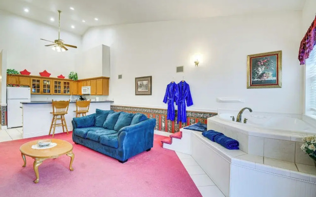 Ocean Shores Condo Rental w/ View - Walk to Beach!