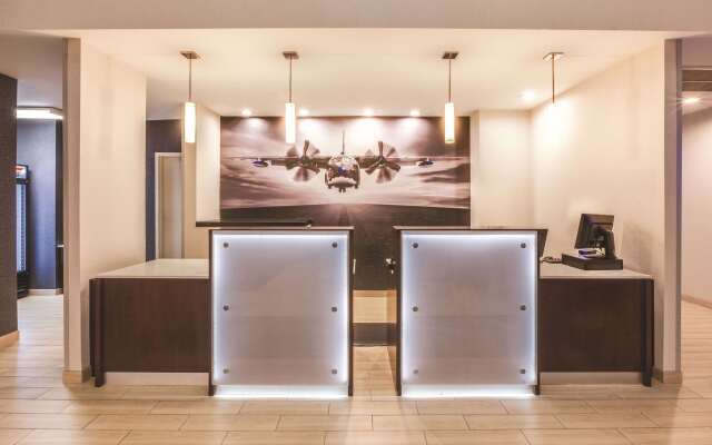 La Quinta Inn & Suites by Wyndham Philadelphia Airport