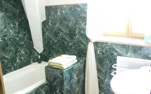 Château de la Court d'Aron