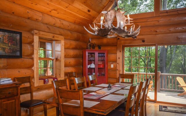 Bear Necessity 4 Bedroom House