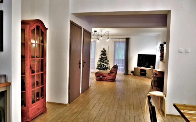 Family TreeZ Premium Apartments