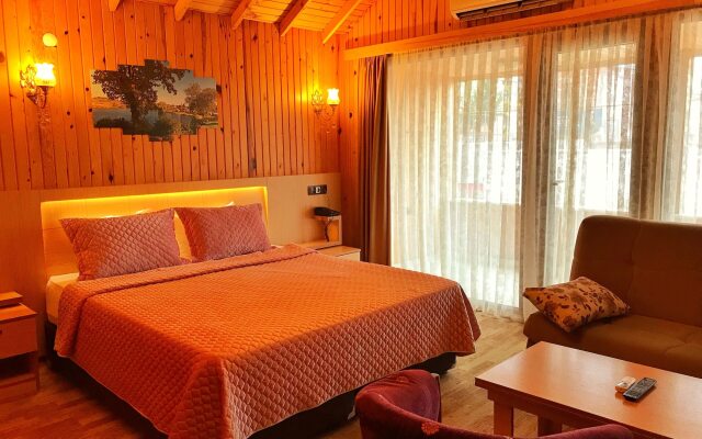 Green Palace Suite Hotel