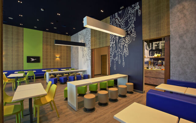 Holiday Inn Express Gurugram Sector 50 by IHG