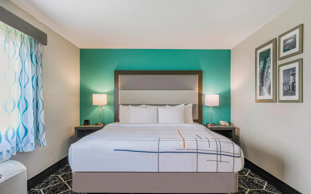 La Quinta Inn & Suites by Wyndham Batavia